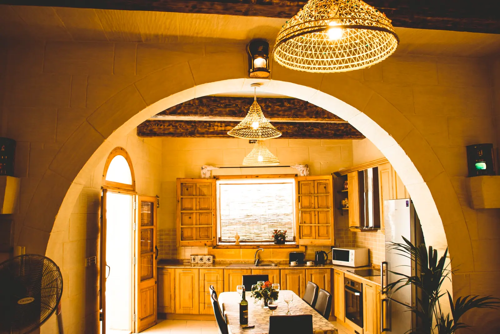 Kitchen and dining area at Villetta Dorata